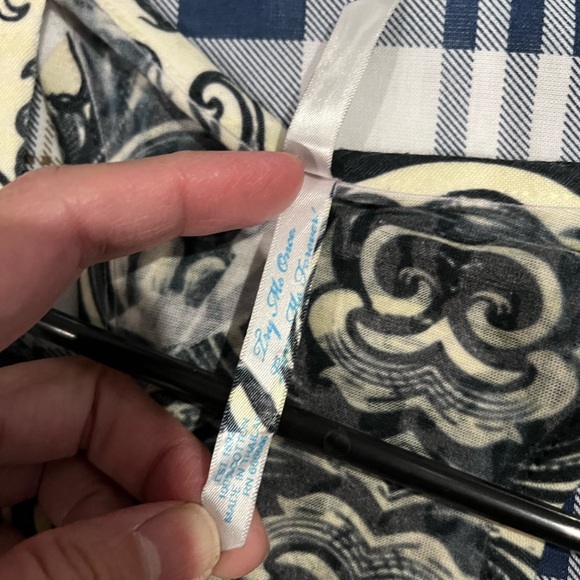 Set of shirt and tank top can be size S-M - Picture 3 of 5